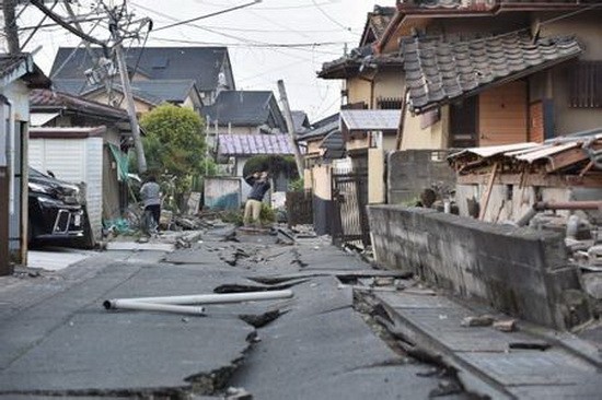 兩年前的熊本地震共造成20餘萬棟建築物受損，其中約3萬6000棟因損壞比較嚴重由政府出資徹底拆除。（圖源：互聯網）