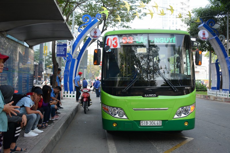 節日增設 70 輛巴士以緩解聯省車站在節日的擁堵情況，旨在為乘客的往來需求服務。（示意圖源：杜鸞）