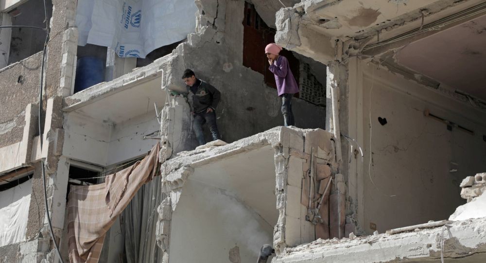 禁化武組織在敘杜馬鎮調查 暫無化驗結果。圖為杜馬鎮4月初疑遭化武襲擊，引發聯軍空襲當地化武措施。（圖源：AFP）