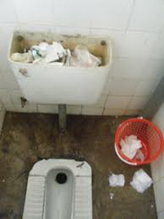很多公立醫院洗手間的骯髒 程度真令人望而卻步。