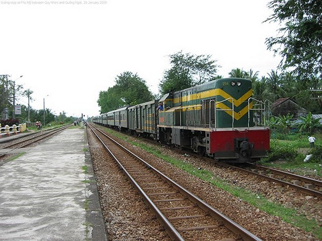 北南鐵路系統現未能滿足運輸需求和沿著北南幹線的各大城市 之間連接需求。