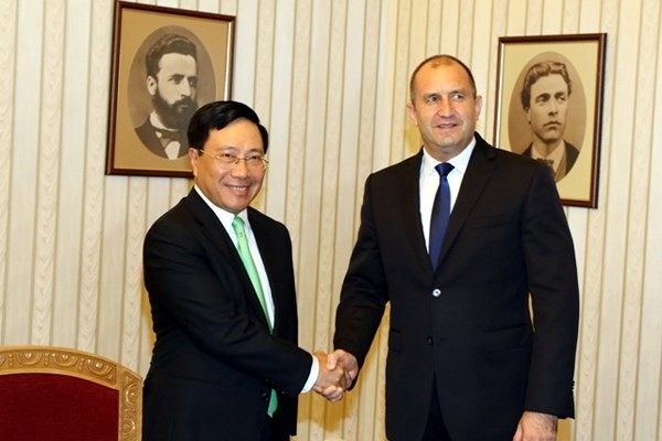 范平明副總理禮節性拜訪保加利亞總統魯門‧拉德夫。（圖源：越通社）