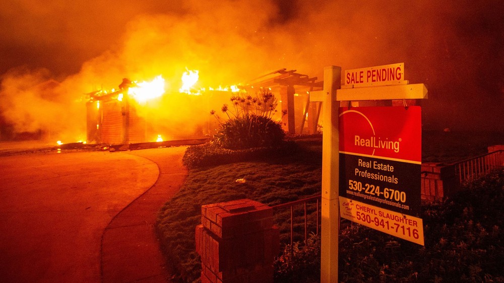 美國加州野火蔓延，死亡人數攀升至5人，超500人無家可歸。（圖源：AFP）