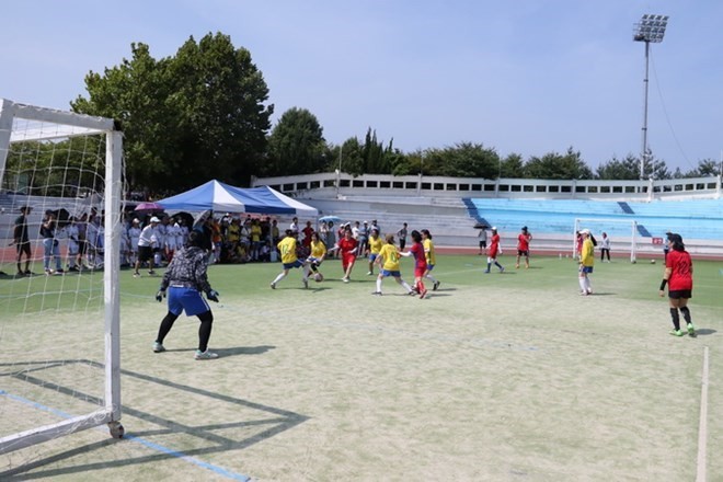 旅韓越南大學生運動會的足球比賽。