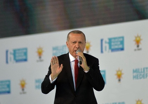 土耳其總統埃爾多安當地時間18日表示，土耳其不會向經濟威脅屈服。（圖源：新華網）