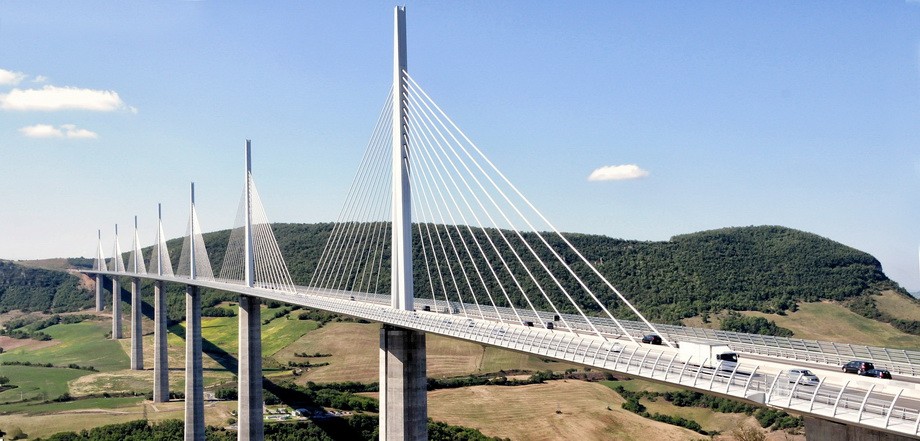 法國約三成橋樑需要維修。圖為法國米約大橋（Millau bridge）。（圖源：互聯網）