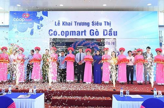 Saigon Co.op在西寧省鵝油縣開設Co.opmart連鎖 超市。