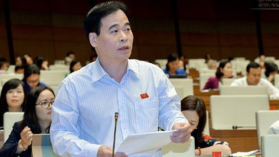 司法委員會副主任阮孟強在會上發表意見。