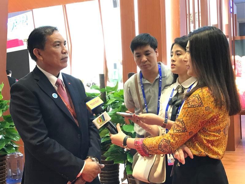 檳椥省人委會主席高文仲在中國-東盟博覽會上接受媒體採訪。