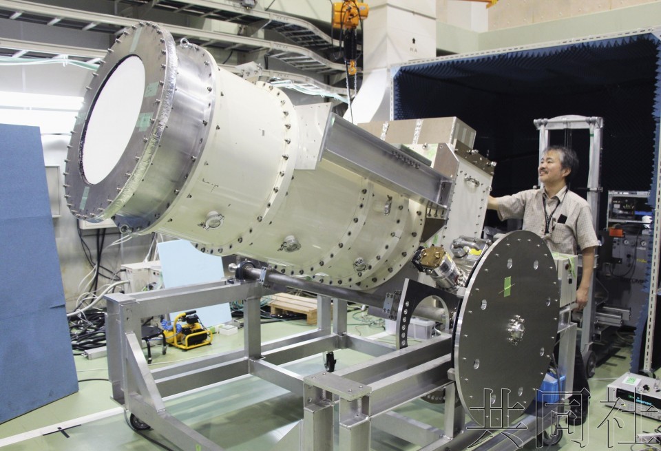 日本開發的“原始引力波”國際項目“北極熊計劃”望遠鏡的新型傳感器。（圖源：共同社）