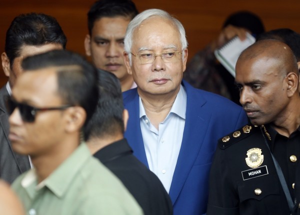 馬來西亞前首相納吉布19日下午因「26億政治獻金案」再度被捕。（圖源：AP）