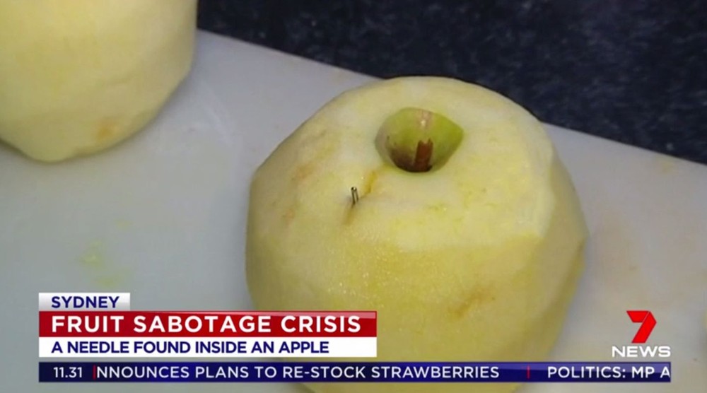 在悉尼，有報復社會者往蘋果裡塞針頭。（圖源：7 News）