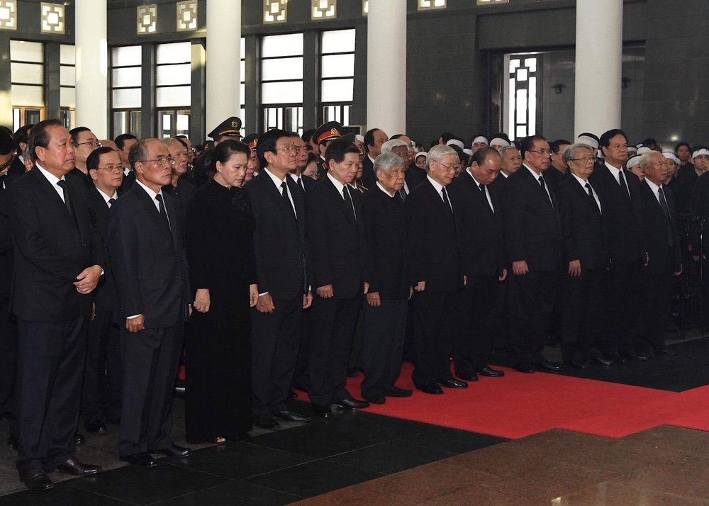 黨政領導人弔唁國家主席陳大光。（圖源：仲海）