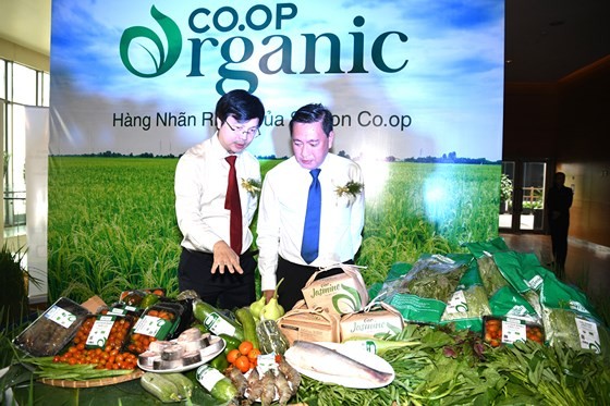 西貢商業合作社推出的無公害農產品。