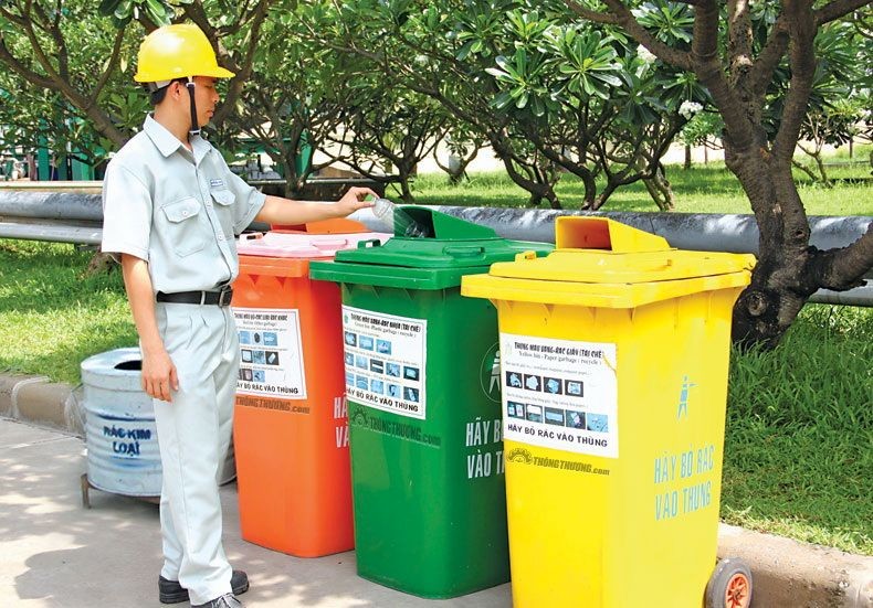 不分類垃圾及轉交與規定不符廢棄物的家庭戶與廢棄物源排放主體，經多次提示後，收集單位將向地方政府通知以依法懲處。（示意圖源：互聯網）