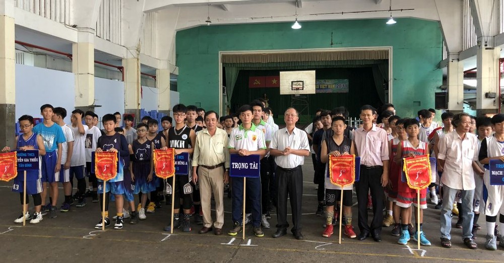 “穗城盃中學籃球公開賽”開幕儀式。