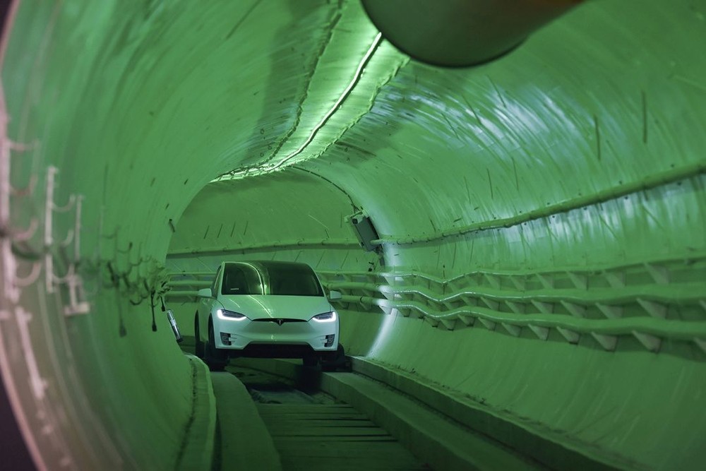 馬斯克設想首條地下隧道亮相。（圖源：互聯網）