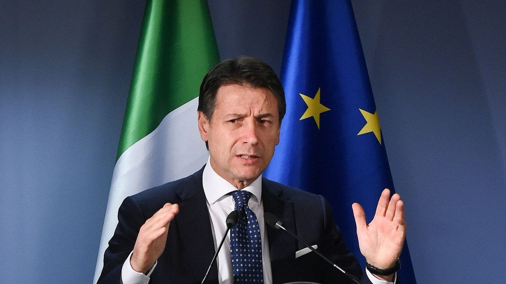 意大利總理孔特12月14日在比利時布魯塞爾舉行的歐盟領導人峰會後出席新聞發佈會。（圖源：路透社）
