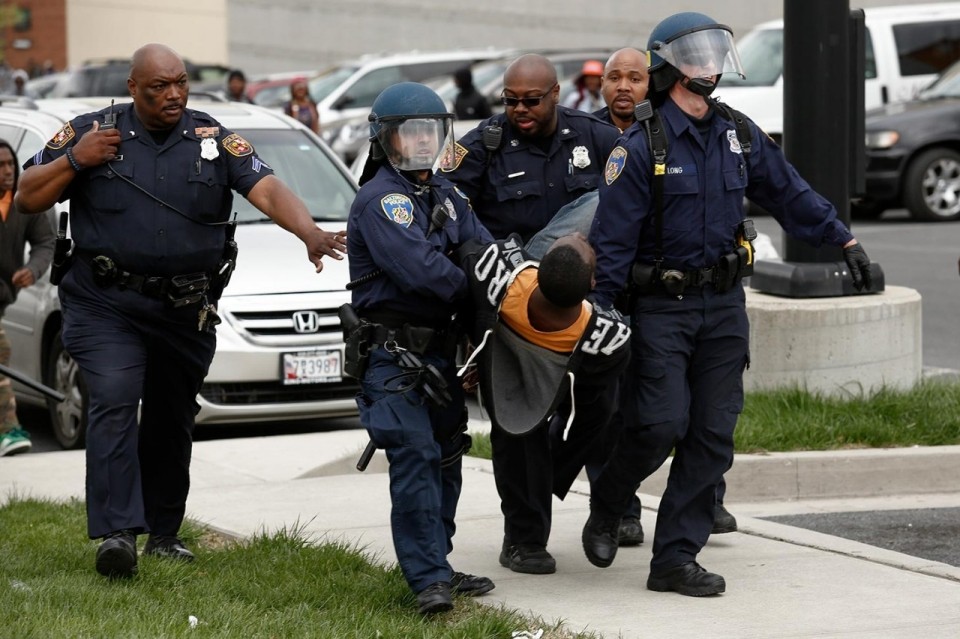 美逮捕上萬“跨國黑幫”成員。（圖源：Getty Images）