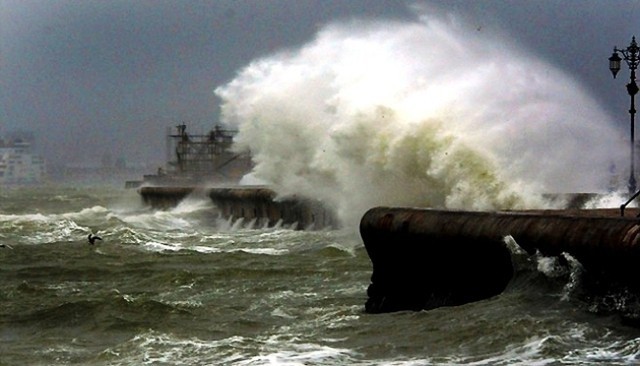 國家水文氣象預報中心：東海現 8 級陣風，海浪高2至4米，海上波濤洶湧。（示意圖源：互聯網）