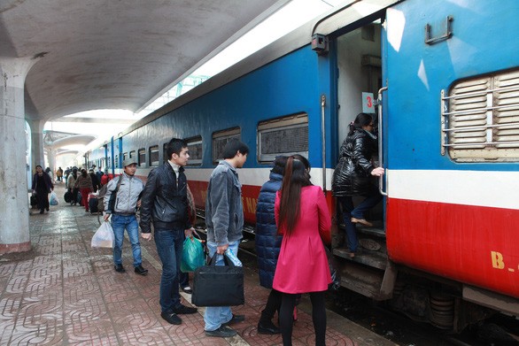 按照計劃，送1200名工人回鄉的各班免費火車於昨日和30日從西貢火車站啟程。（示意圖源：俊馮）
