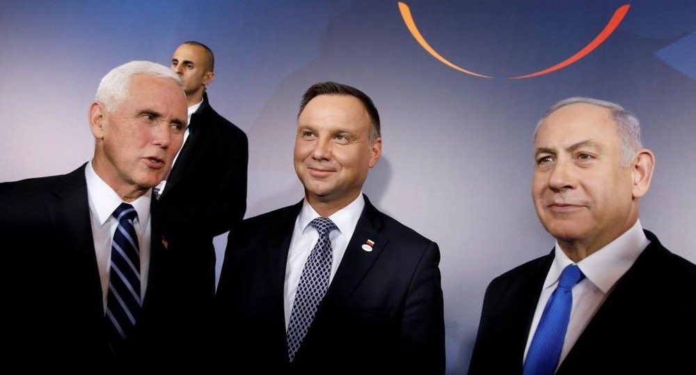美國副總統彭斯（左起）、波蘭總統杜達以及以色列總理內塔尼亞胡在會議上。（圖源：路透社）