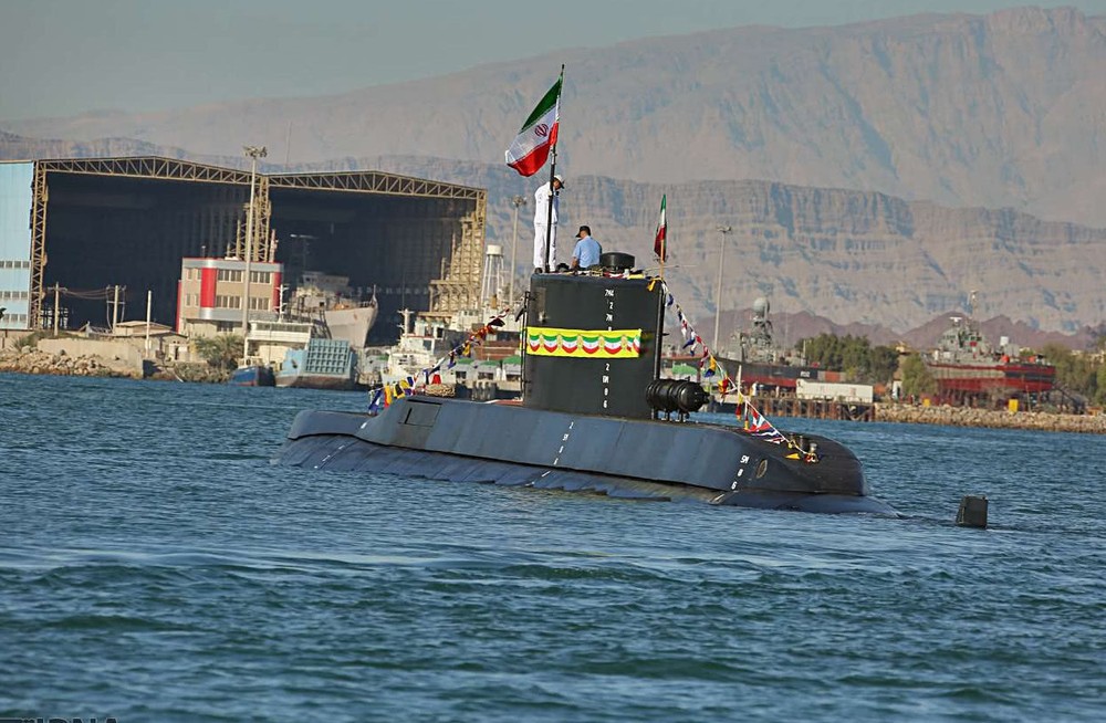 伊朗展示最新型“征服者”潛艇，可搭載巡航導彈發射系統。（圖源：互聯網）