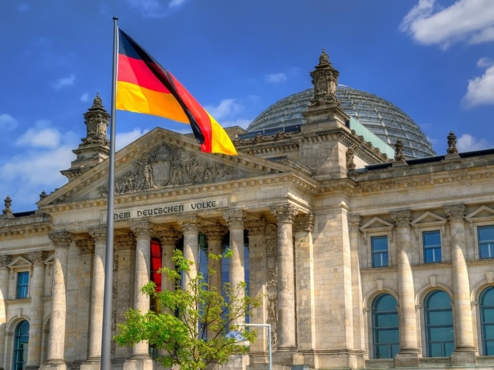 德國傳媒調查顯示，聯合政府內的3個政黨過去一年均流失大量黨員。（圖源：shutterstock）