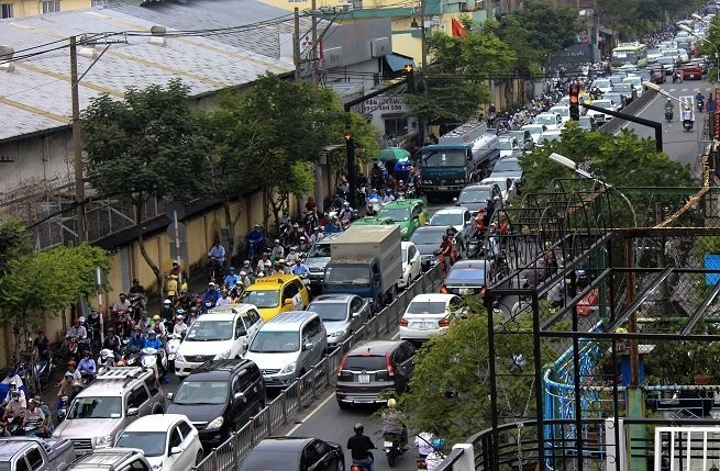 第四郡阮必成街經常發生交通擁堵情況。（圖源：互聯網）