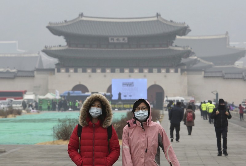 韓國首爾3月的PM2.5月均濃度創歷史新高。（圖源：AP）