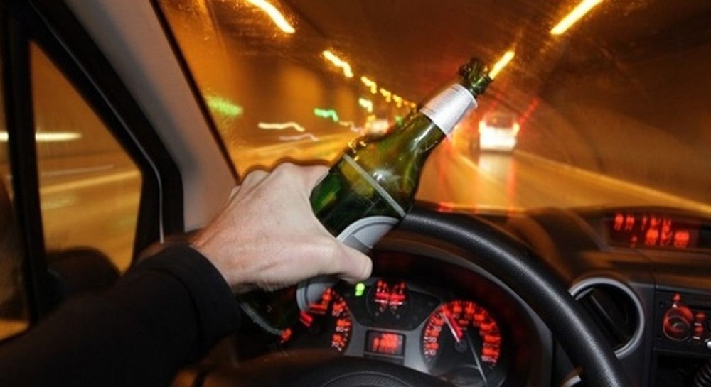 建議永久吊銷酒駕毒駕司機駕照。（示意圖源：互聯網）
