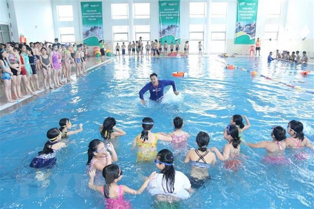學生們學游泳現場一瞥。（圖源：越通社）