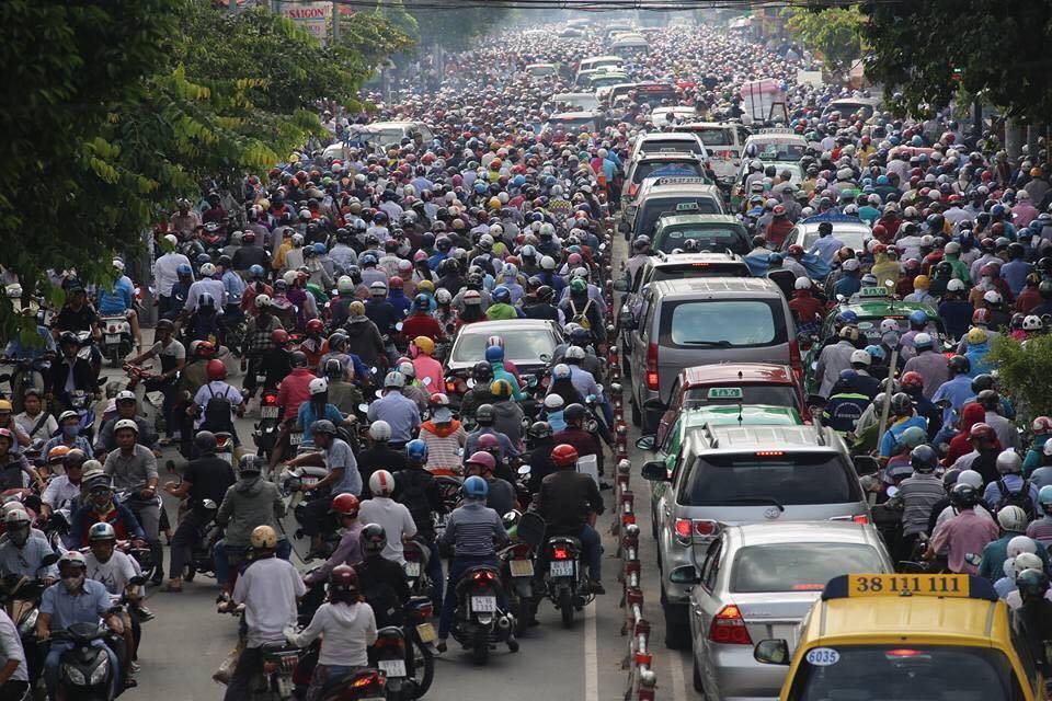本市交通堵塞現象，尤其早晚高峰期間更是屢見不鮮，不足為奇的事。（圖源：康泰）