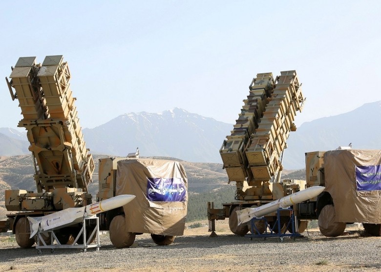 伊朗展示國產防空導彈系統稱可打擊隱形戰機。（圖源：EFE）