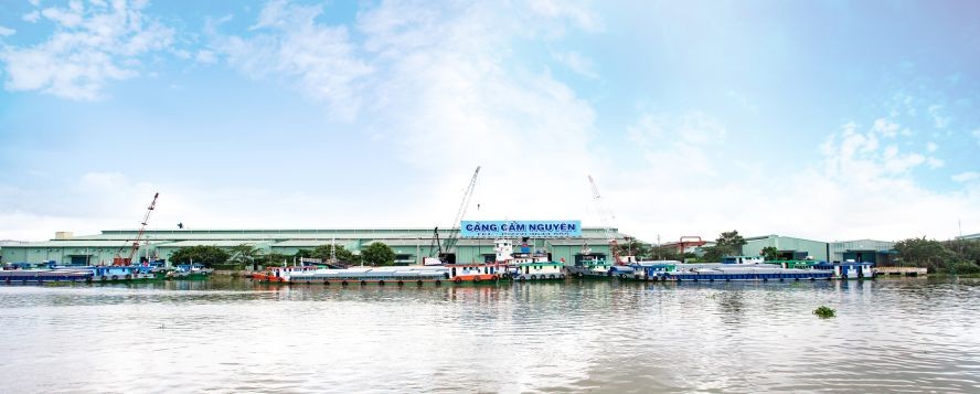 座落隆安省濱瀝市的錦源國際碼頭一隅。