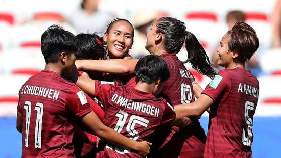 泰國女足進球後很開心。（圖源：互聯網）