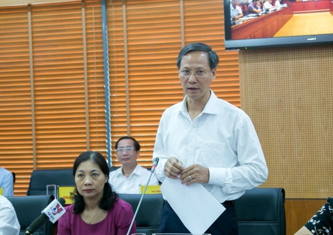 內務部地方政府司長潘文雄在視像會議上發言。（圖源：清俊）