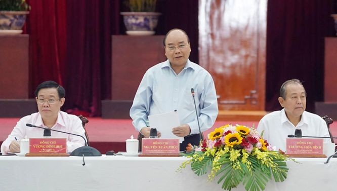 政府總理阮春福主持會議。（圖源：VGP）