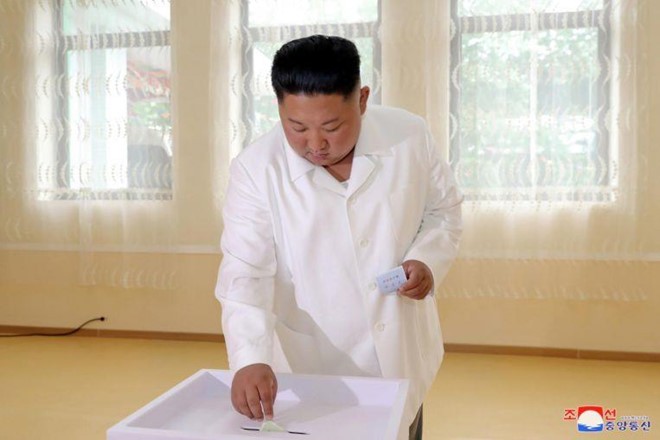 朝鮮國務委員會委員長金正恩21日參加地方人民會議代議員選舉投票。（圖源：朝中社）