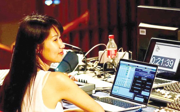 我國電子音樂界的著名年輕藝人梁惠貞。