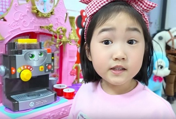 韓國6歲網紅Boram。（圖源：互聯網）