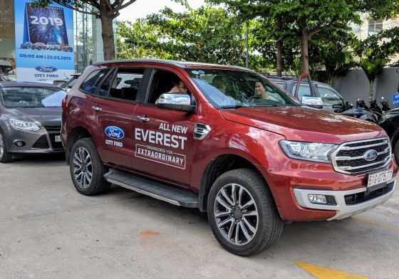 越南福特汽車公司(Ford)最近公佈召回3萬零859輛“Ranger”與“Everest”型汽車以便檢查與替換駕駛盤前與副駕駛前的安全氣囊計劃。（圖源：互聯網）