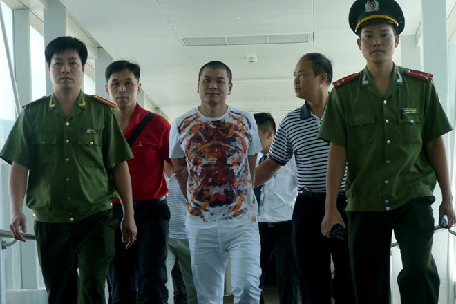 我國警方配合中方警察將潛逃中國後被捕的逃犯引渡回國受審。（圖源：B.C）