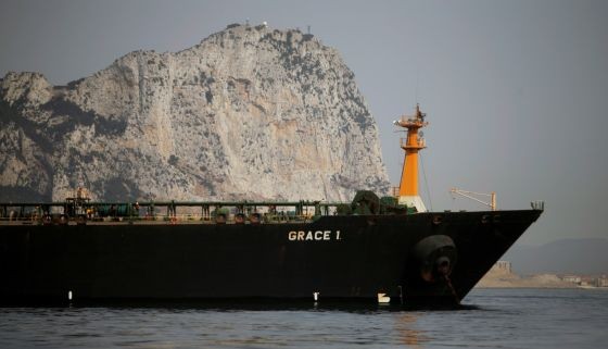 英屬直布羅陀7月4日扣留“格蕾絲一號”(Grace1)運油輪，指運油輪涉嫌違反歐洲制裁，將石油運往敘利亞。（圖源：路透社）
