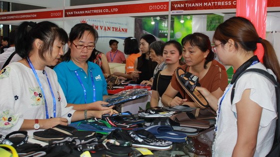 越南鞋子一直是中國-東盟博覽會越南館的亮點。