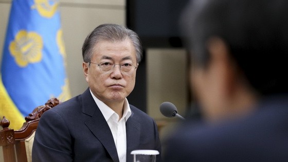 當地時間22日，韓國總統文在寅聽取報告，韓國政府隨後決定不再續簽《韓日軍事情報保護協定》（GSOMIA）。（圖源：Getty Images）
