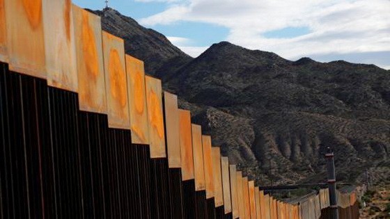 美國防部挪 36 億美元修建邊境牆
