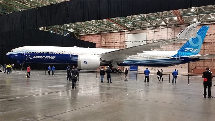 美國波音公司近日又中斷了新型飛機777X的測試進程，因為在負載測試過程中，飛機的貨艙門突然爆炸了。（示意圖源：互聯網）