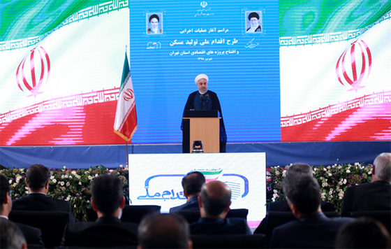 伊朗總統魯哈尼講話。（圖源：新華社）