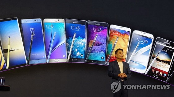 三星新旗艦Galaxy Note10開售25天，在韓銷量突破100萬部，創下Galaxy S和Note系列中最快破百萬紀錄。（圖源：韓聯社）